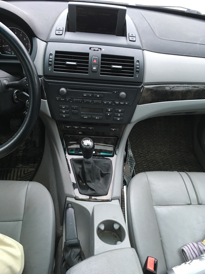 That right there is why we are keeping this car for a while... (no, not the dirt everywhere) (and not the nav scren)....